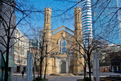 Holy Trinity Church, 19 Trinity Square, December 4, 2022. Image by Herman Custodio.

