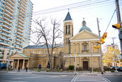 Church of Our Lady of Lourdes, 520 Sherbourne Street, November 26, 2022.  Image by Herman Custodio. 