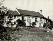Exterior of the Guild Inn, 1937-39. Image by H. James.  Courtesy of the Toronto Star Photograph Archive and Toronto Public Library.