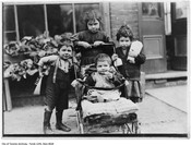 Children from The Ward, Toronto, 1911. Image: City of Toronto Archives