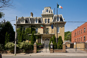 Consulate General of Italy, 136 Beverley Street, July 4, 2022. Image by Herman Custodio.